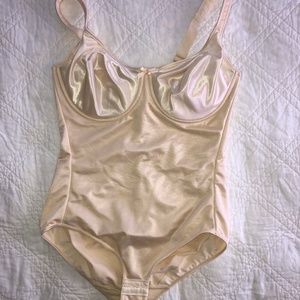 Va Bien shape wear 38C EUC